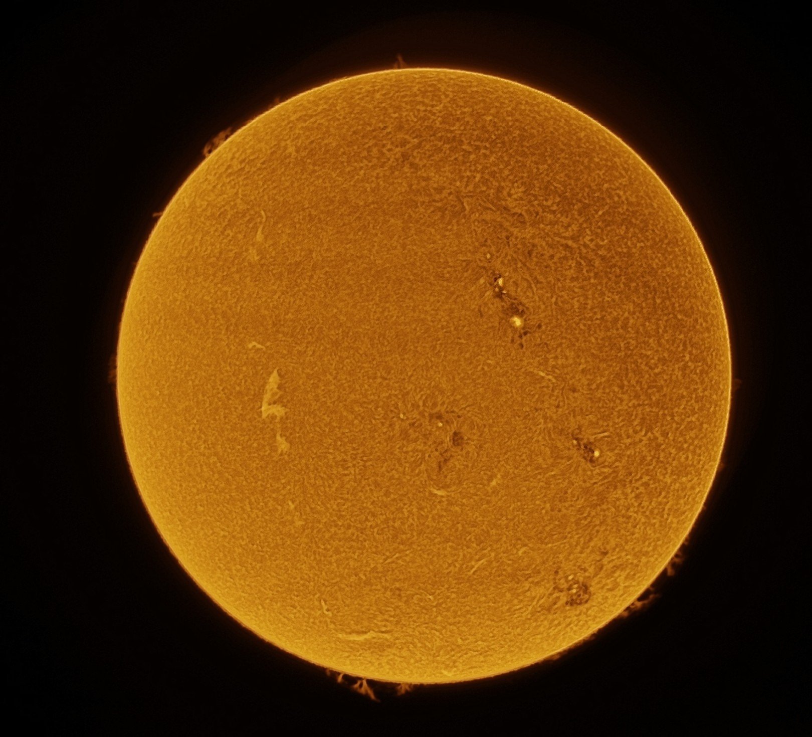 2026-04-26-110249-Sun-Bin1 18.9C_lapl2_ap141_Drizzle15 (2).jpg