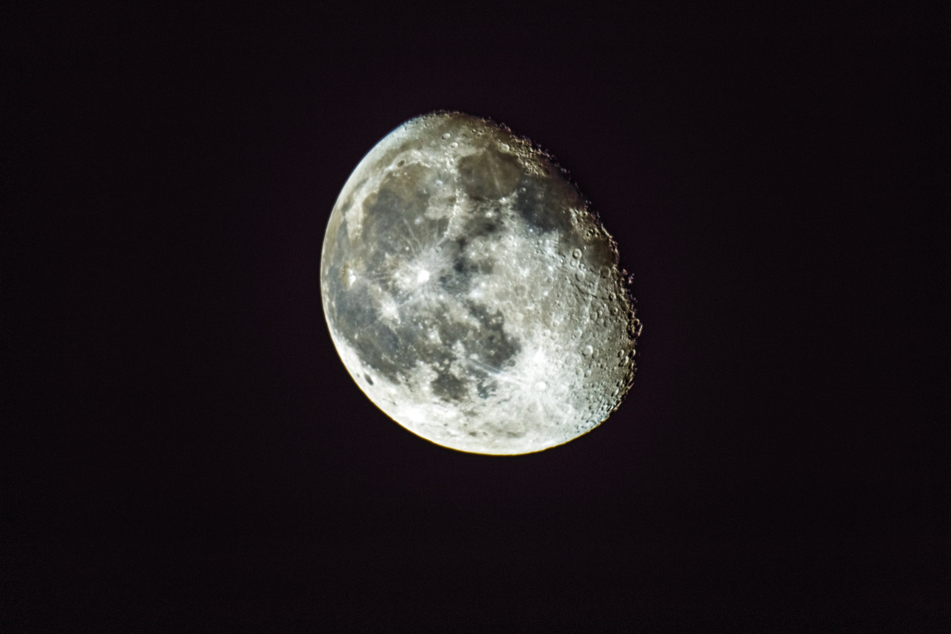 70%Mond