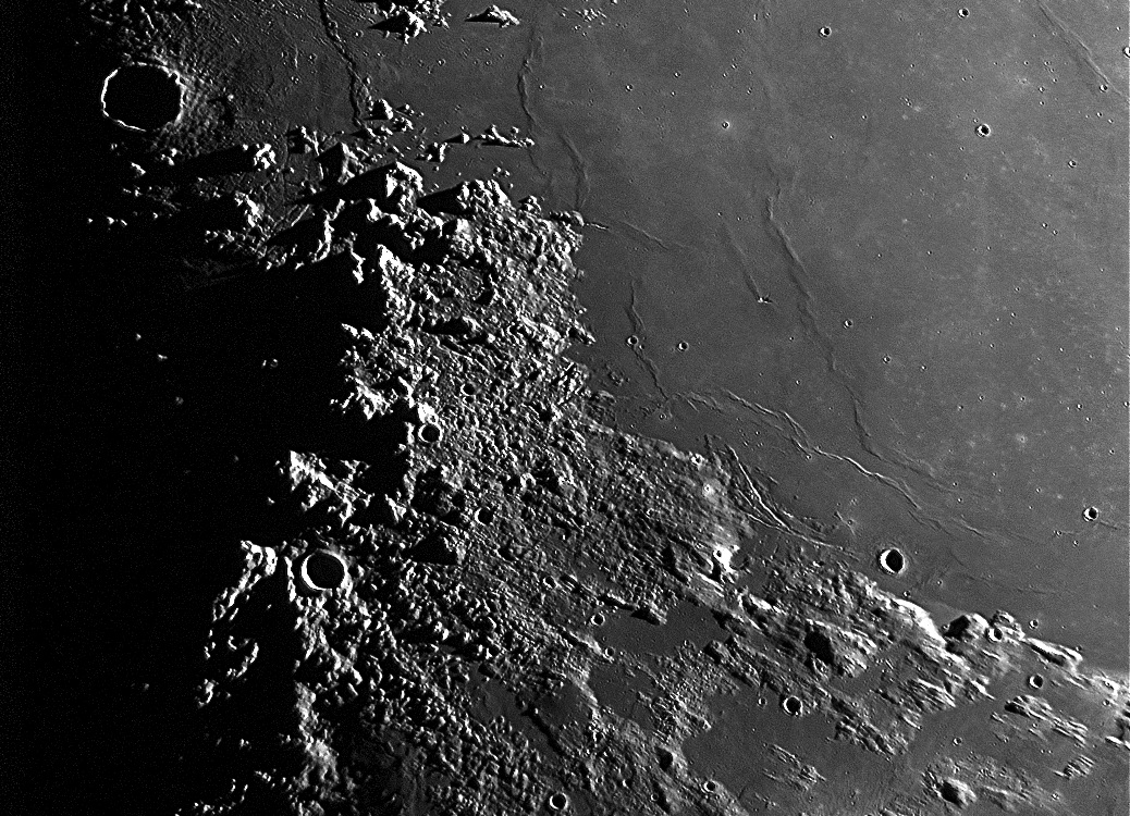 Auslauf des Apeninengebierges mit Mare Serenitatis
