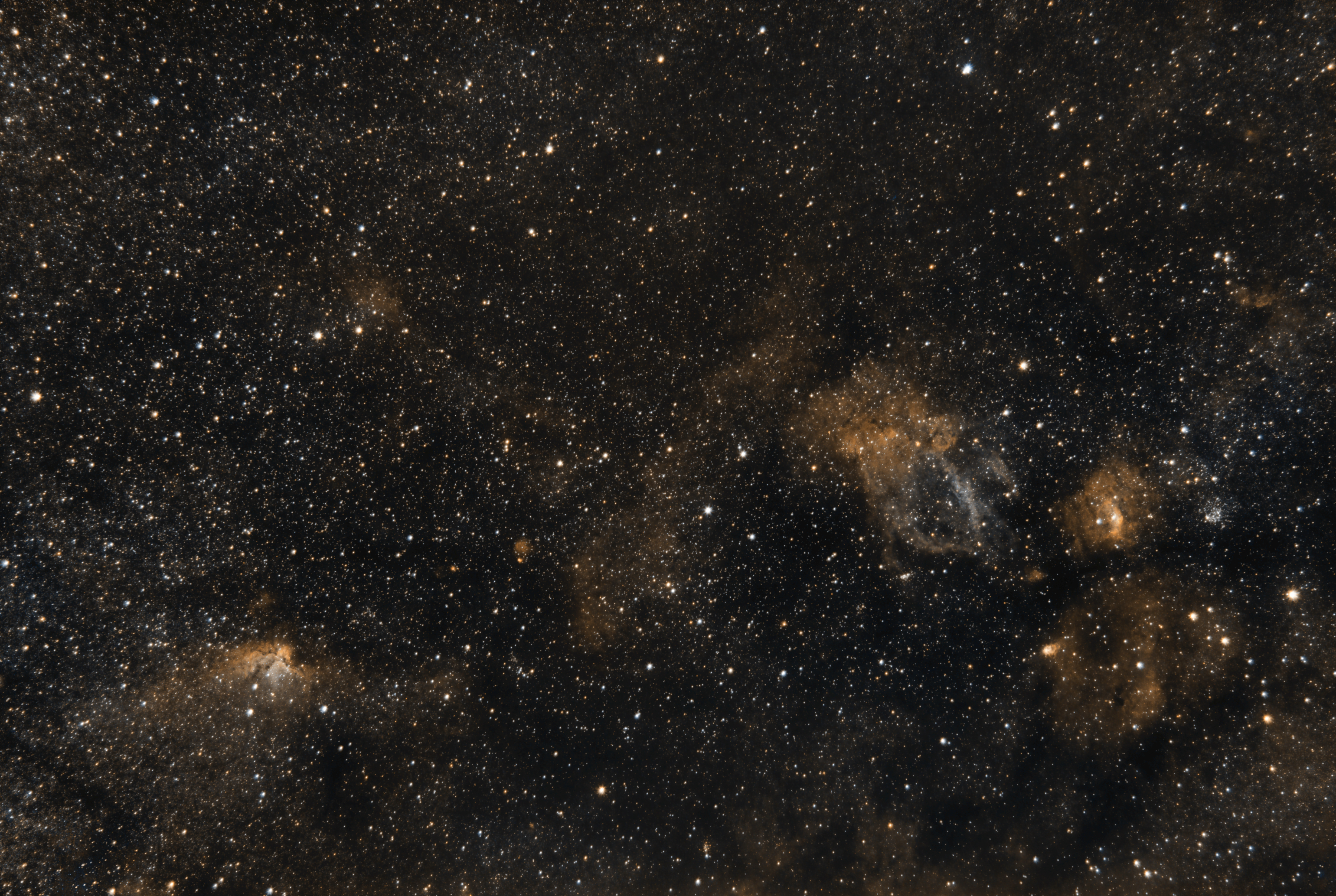 Bicolor Weitfeld von M52 bis NGC7380