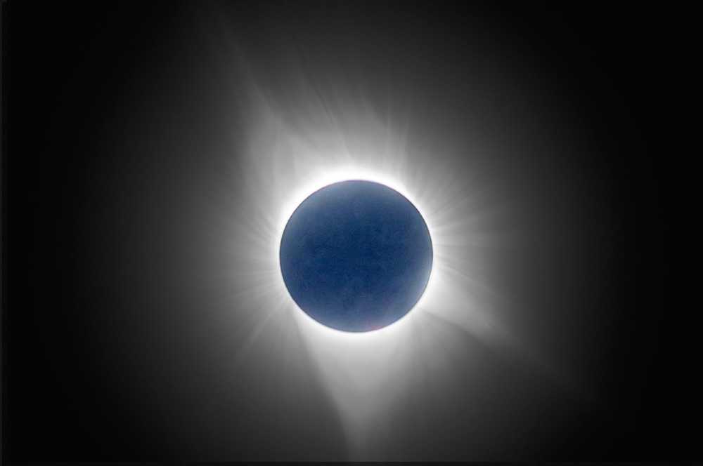 Corona_Composite_Moon_1000px.jpg