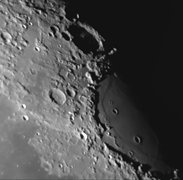 Crisium_ 01_33mp30_f1.jpg