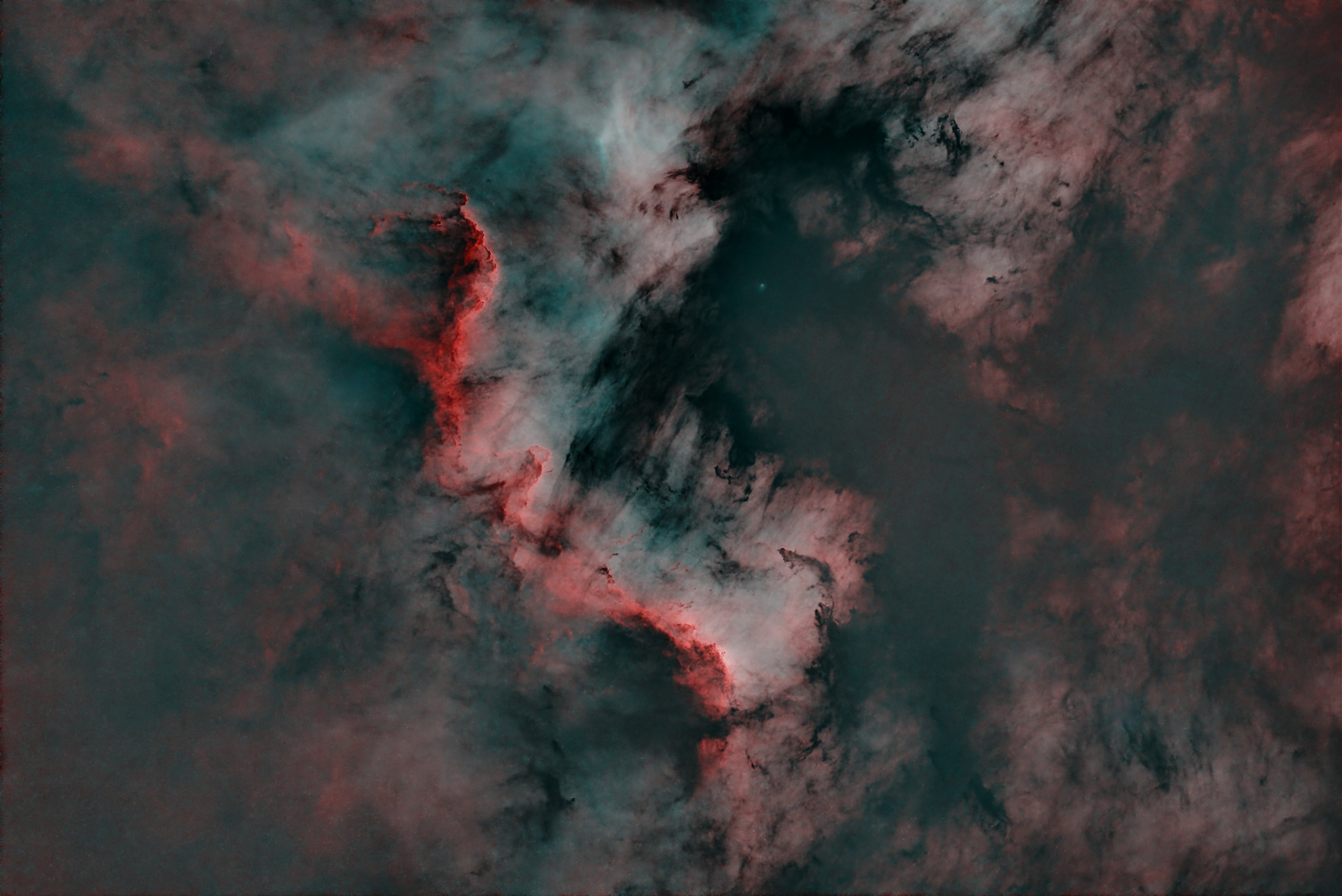 Die große Wand in NGC7000 ohne Sterne in Forax HOO