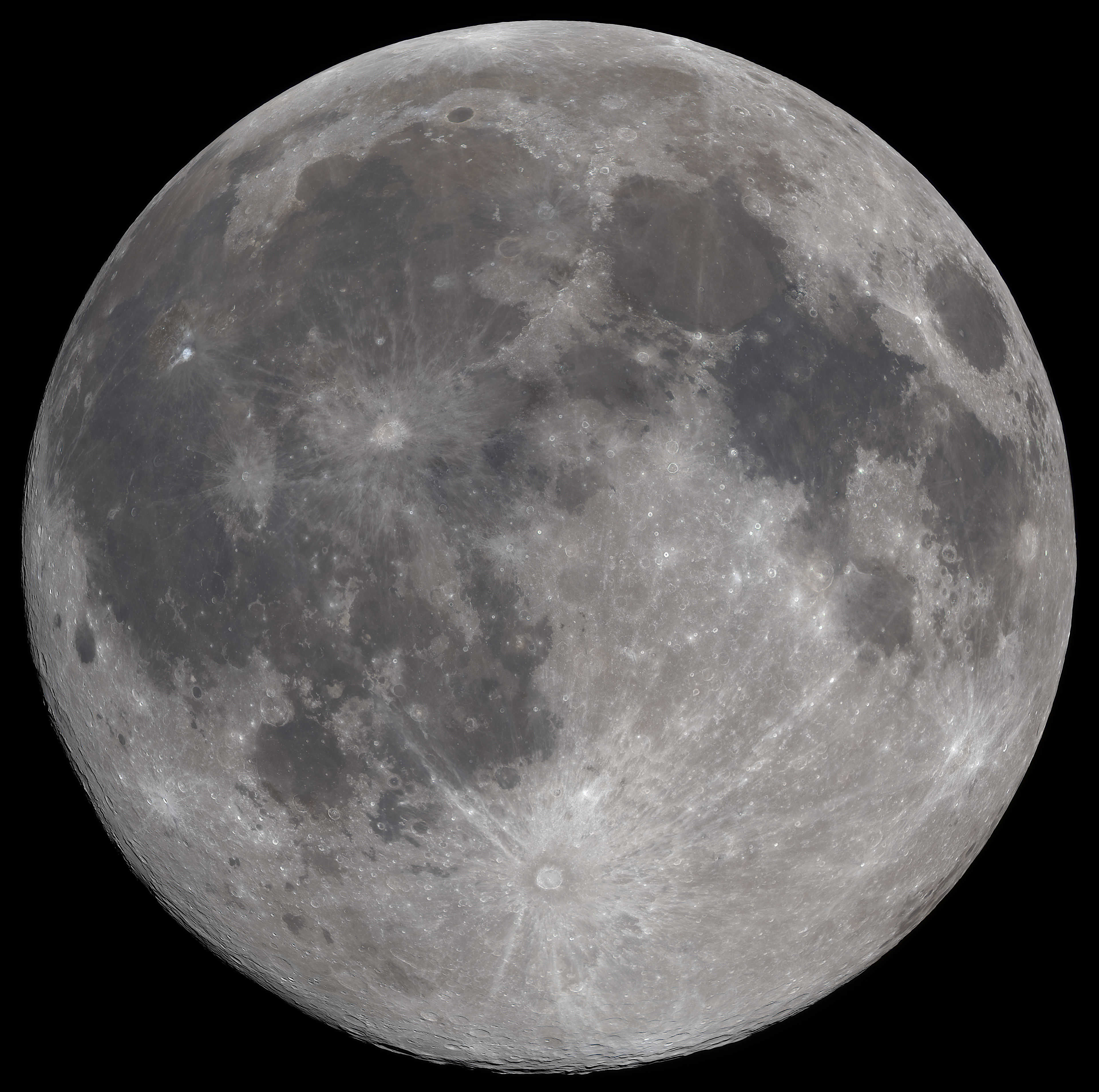 Fast-Vollmond mit westlicher Libration