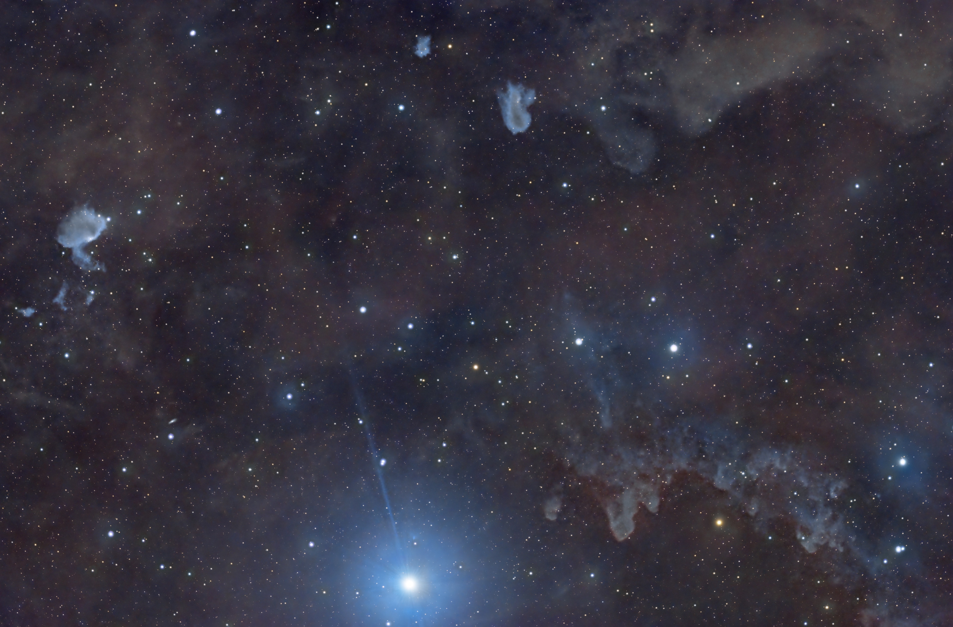 Gegend zwischen Alnilam und Mintaka im Orion