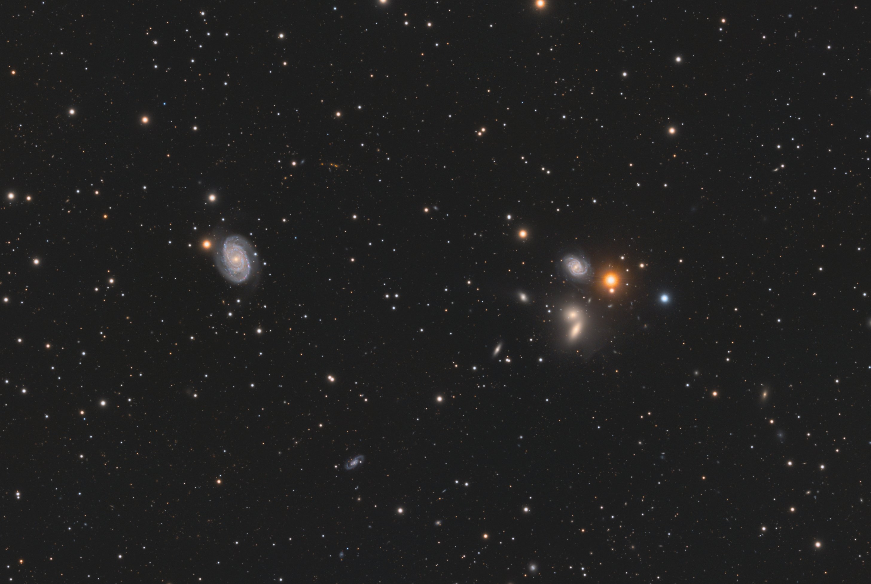 Hickson 68 und NGC 5371