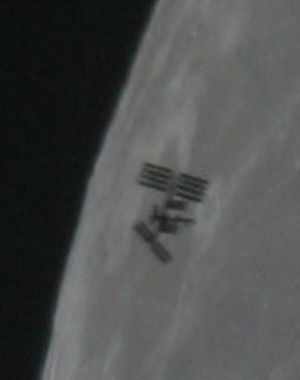 ISS Mondtransit