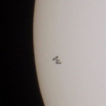 ISSTransit20090413Detail.jpg