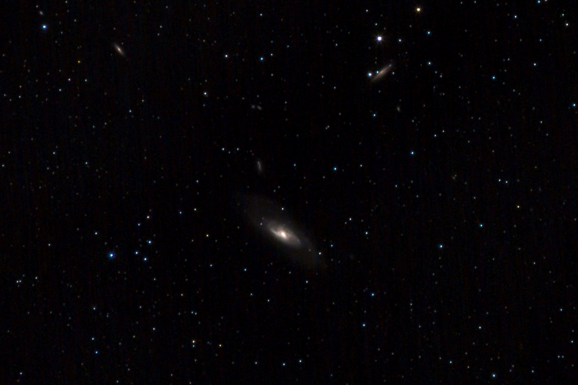 M 106 und weitere Galaxien