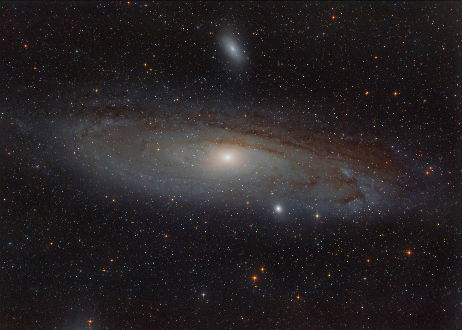 M31 mit stark betonten Sternfarben vom 22./23.09.2022; 6" f/4 Newton bei f/3; 38x4 min + 38x3 min; ohne Filter + l-pro Filter;