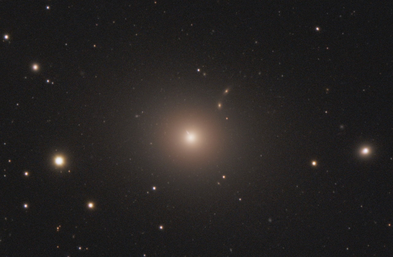 M87 Detail / Crop