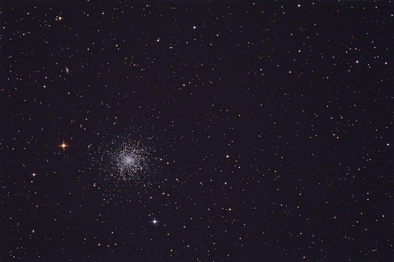 Messier 13 und Umgebung