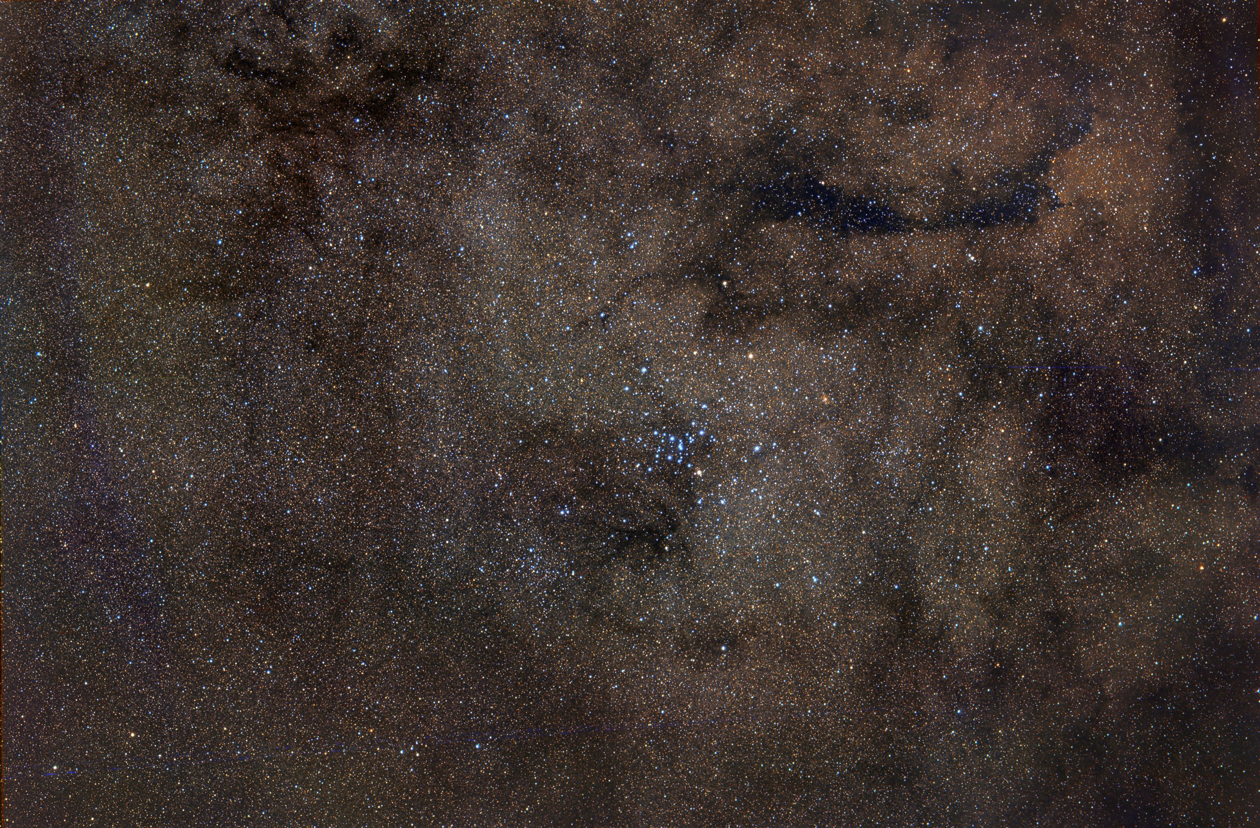 Messier 7 knapp über dem Horizont