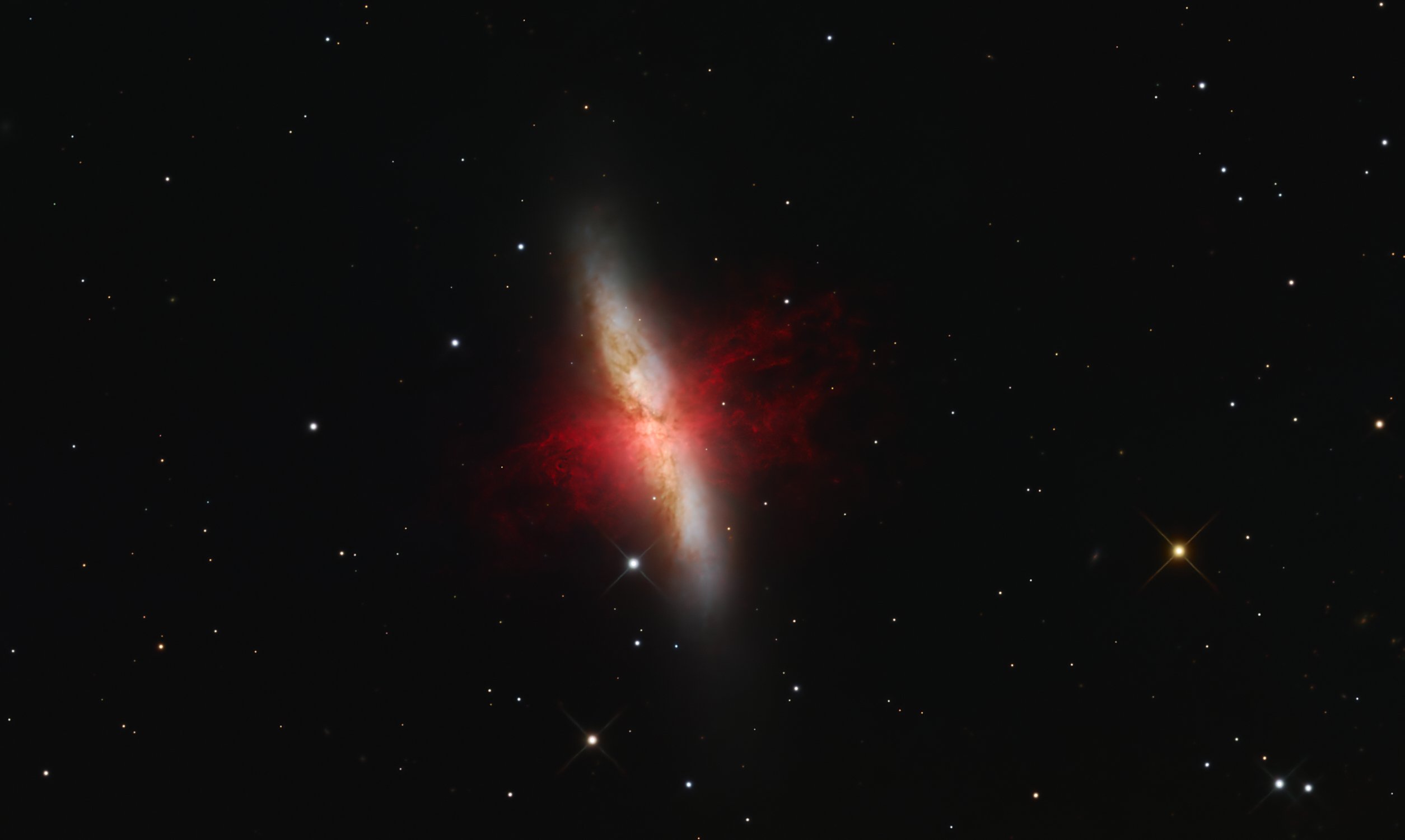Messier_82.jpg
