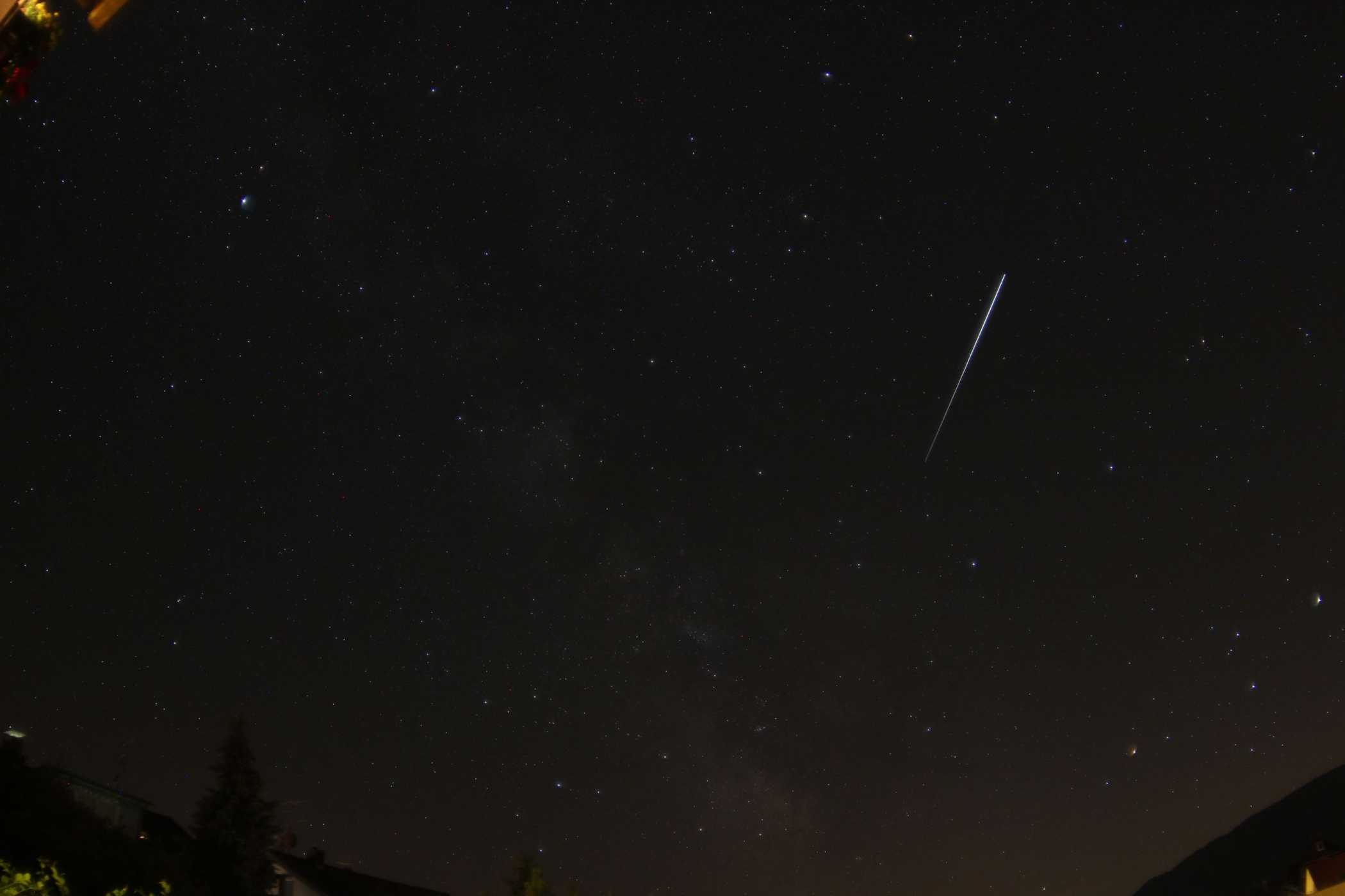 Milchstrasse und Iridium-Flare?