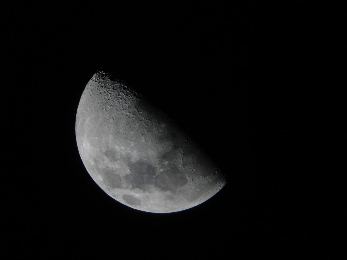 Mond 21.02.10.JPG