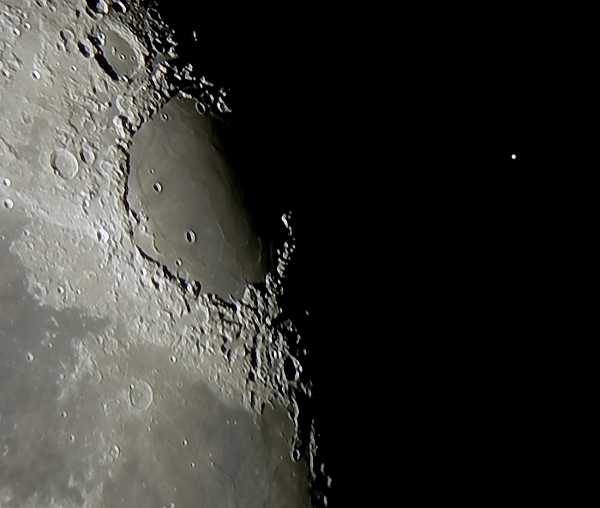mond-aldebaran-mi.jpg