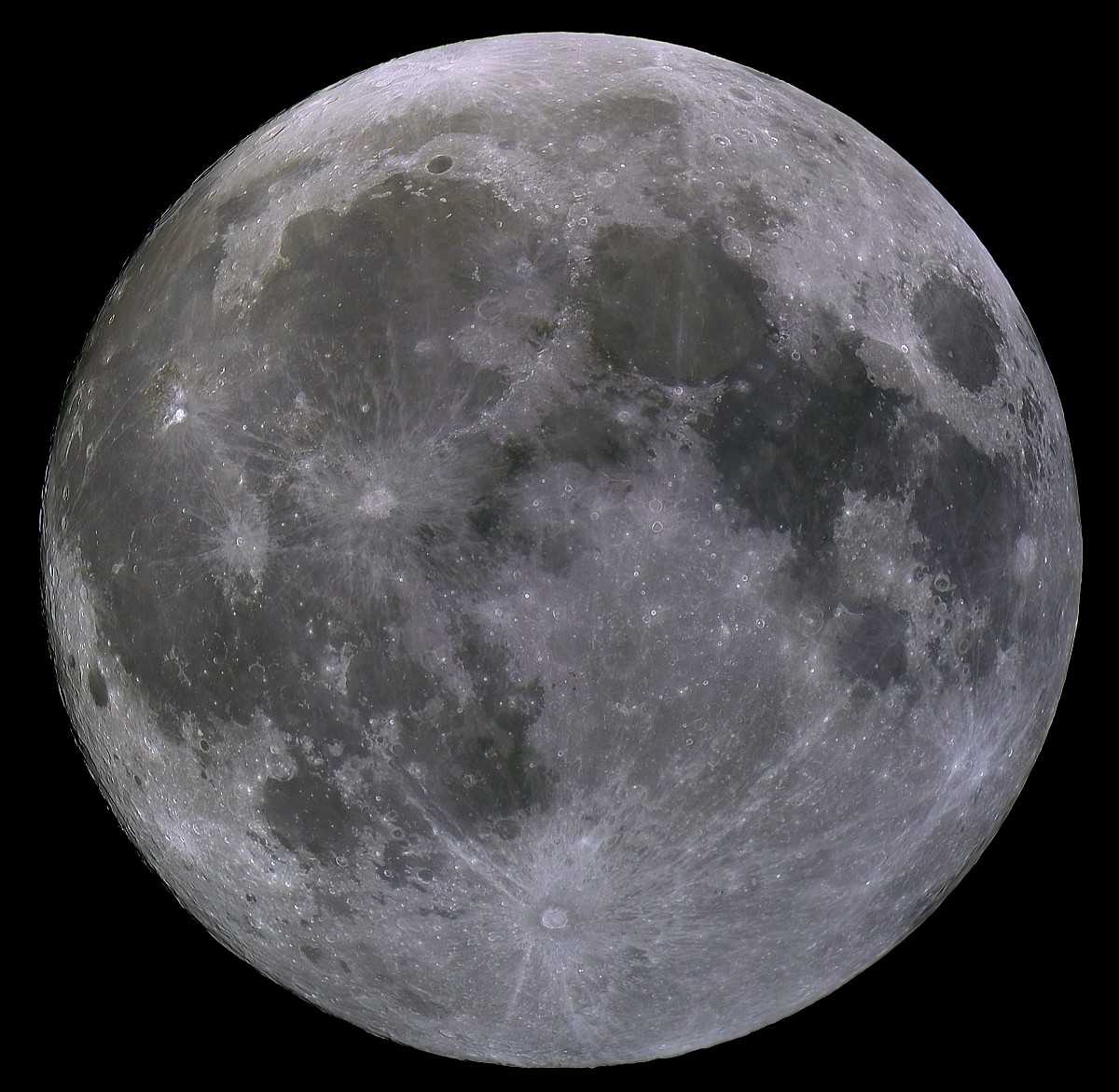 Mond in Farbe vom 03.04.2015