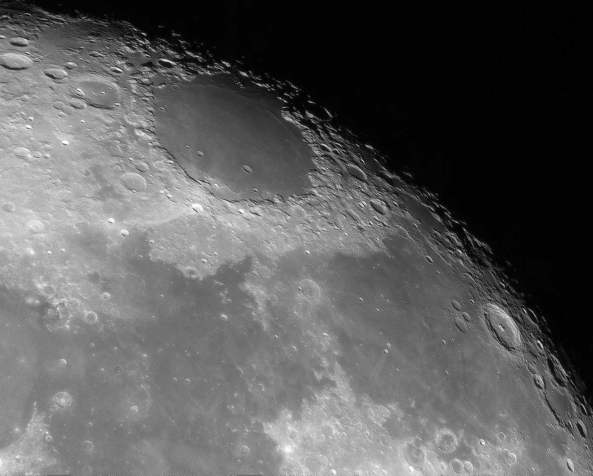 Mond mit 100Q