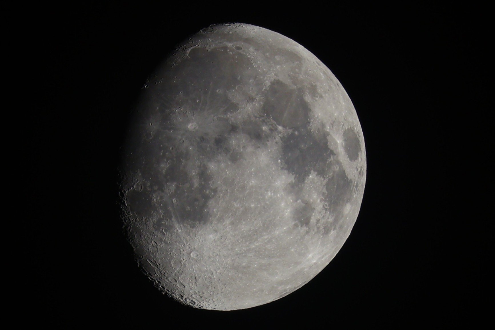 Mond über Rheinhessen