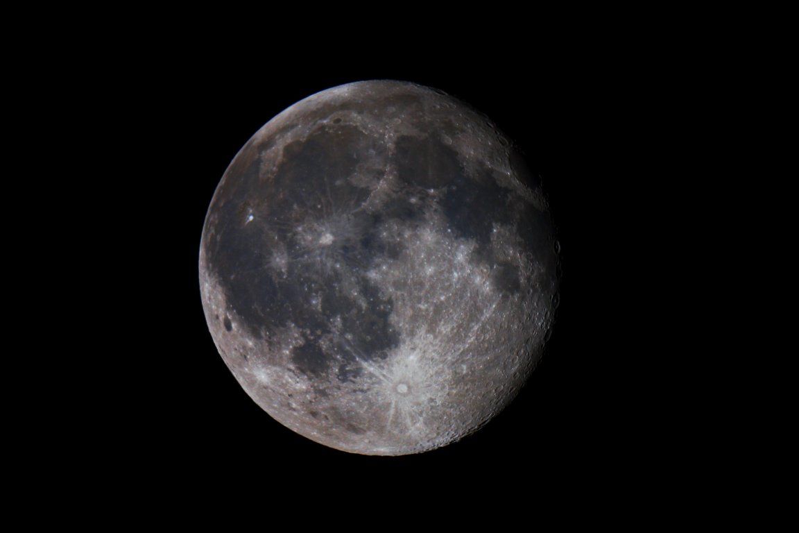 Mond überarbeitet