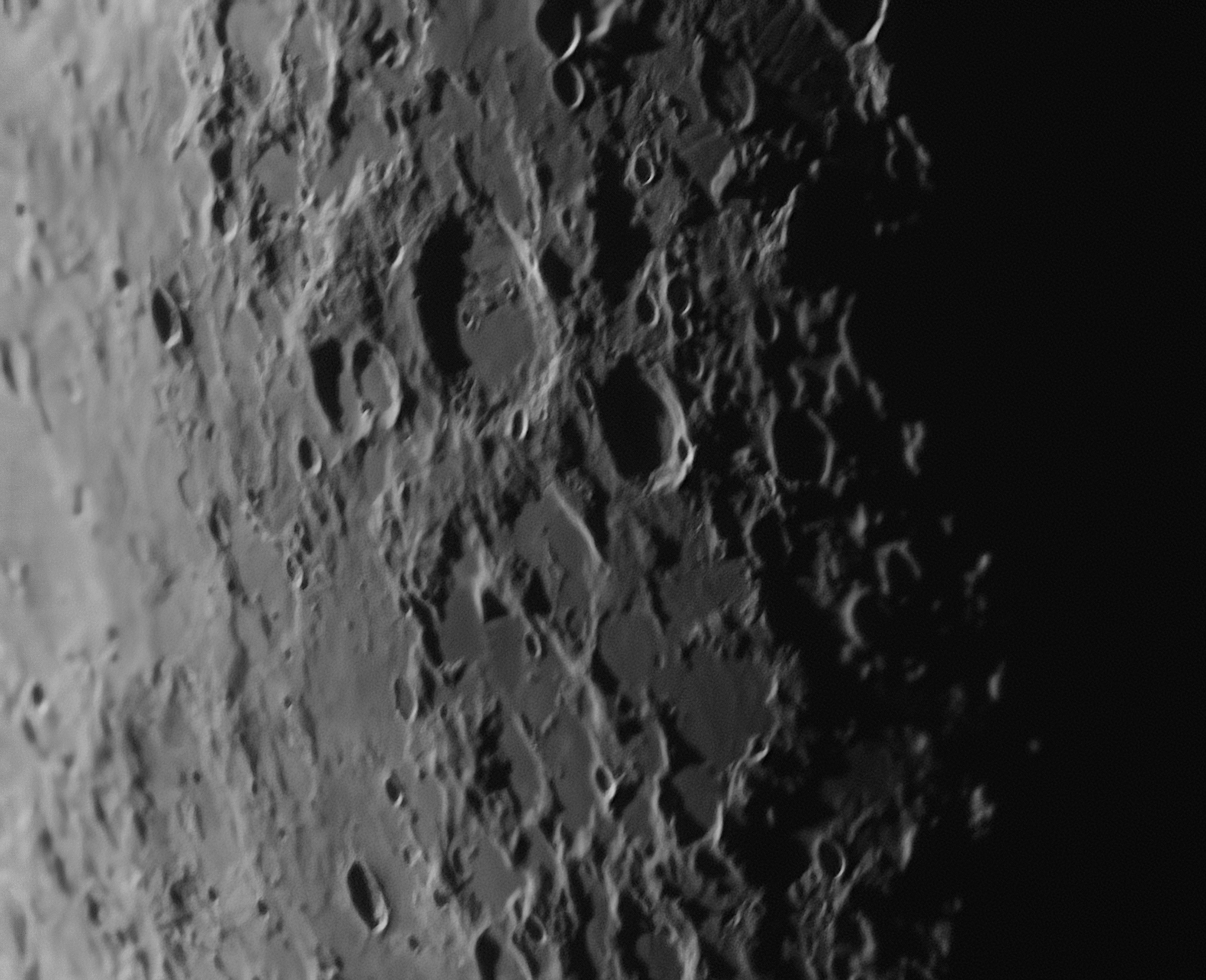 Mond - Umgebung Krater Vieta   -    2026-07-11