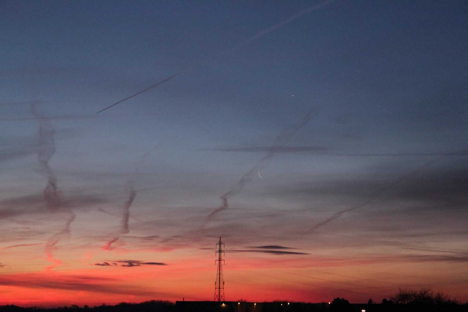 Mond und Venus heute Morgen 08:00