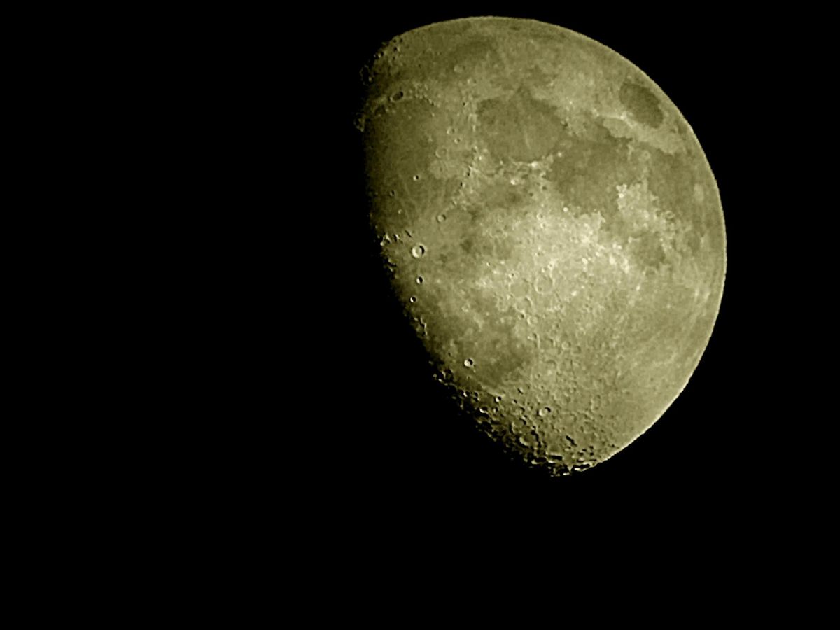 Mond von Handy