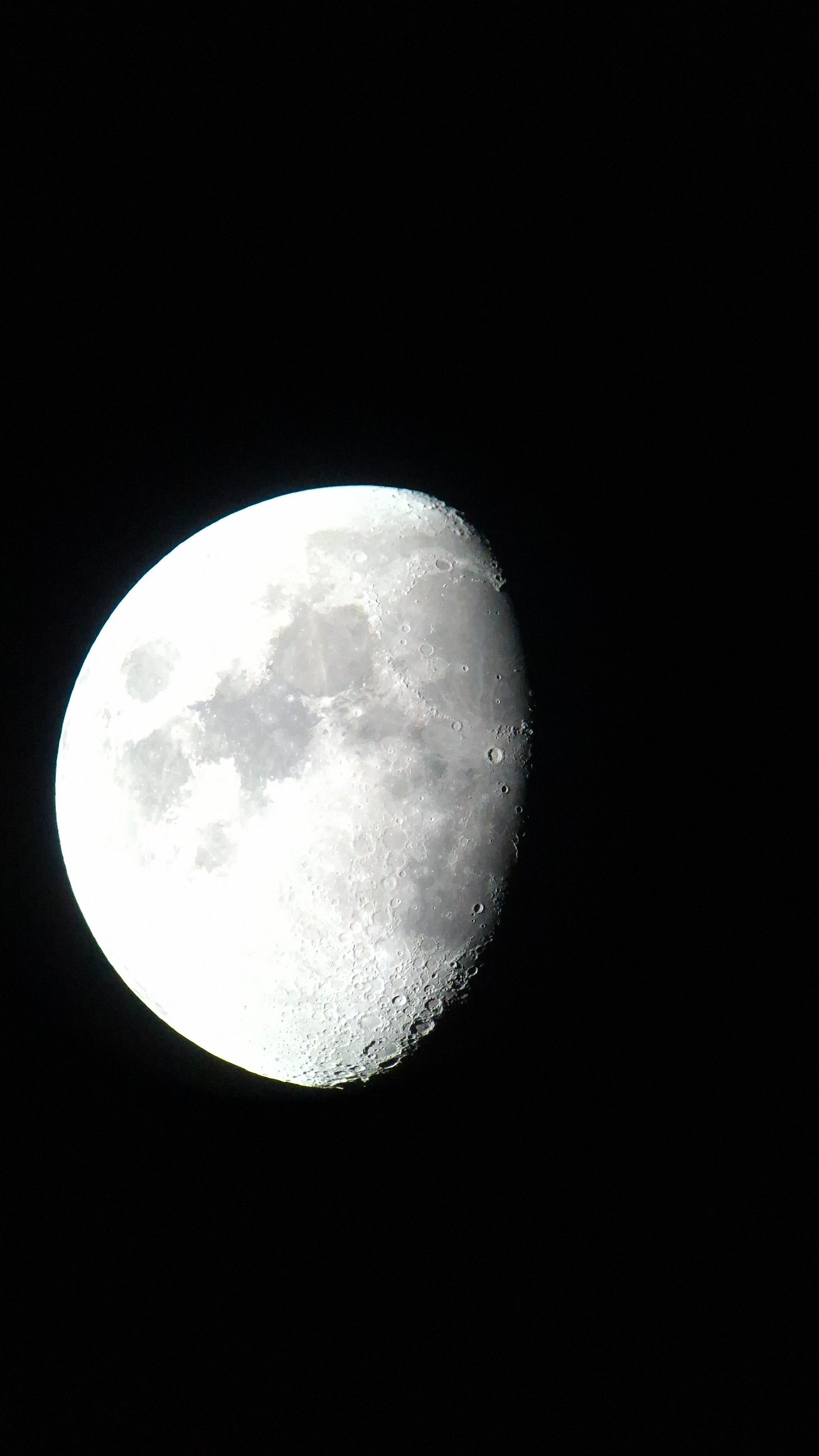 Mond_Handy_Mak127.jpg