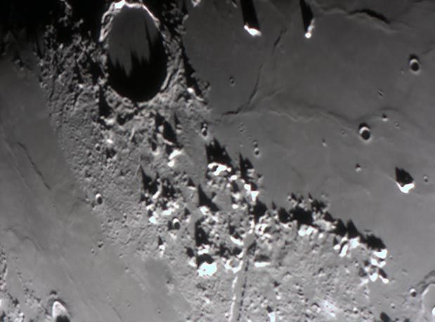 Mond_Plato_20100323_14N.jpg