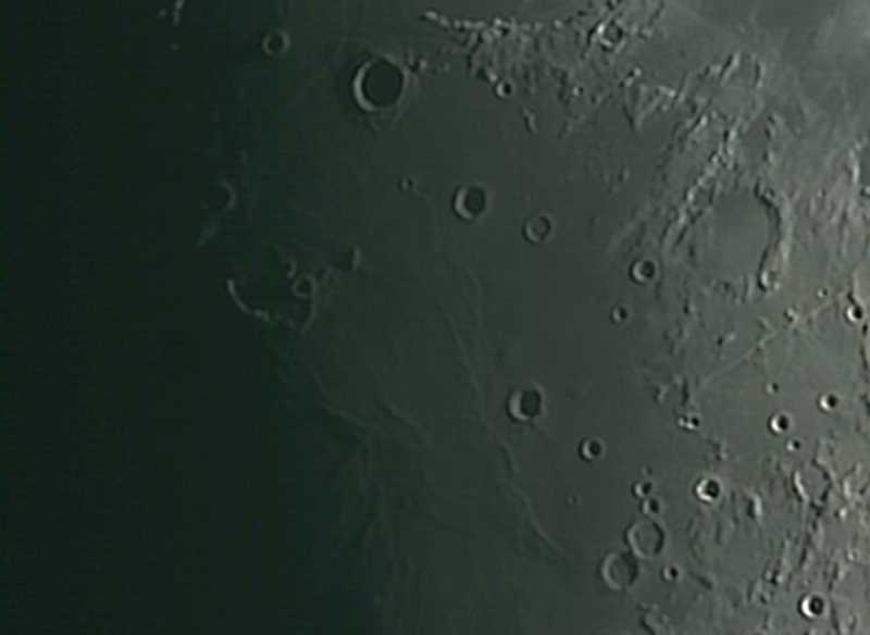 Mond_Touc.jpg
