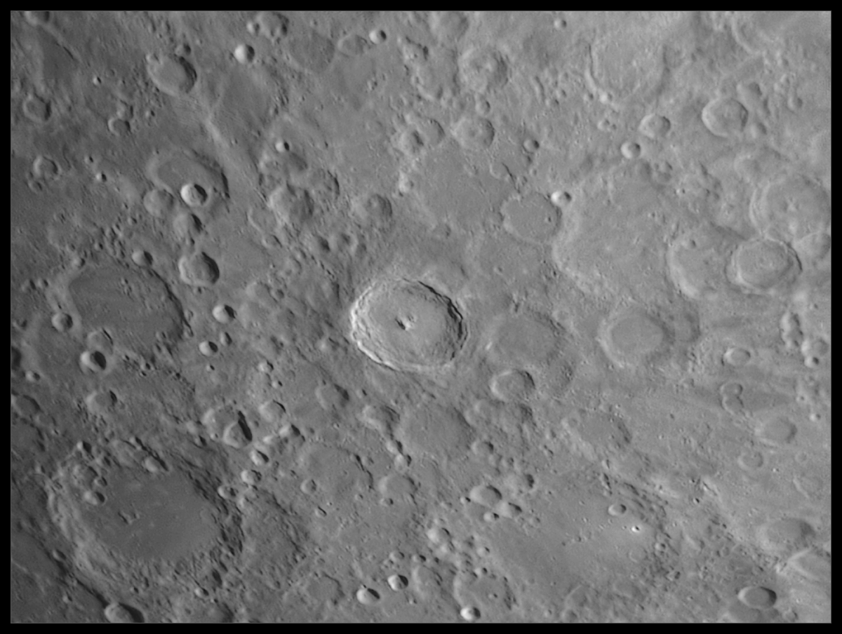 monddetail_17_8_13.png