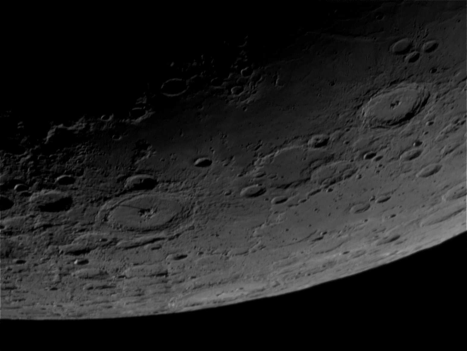 Moon_2.jpg
