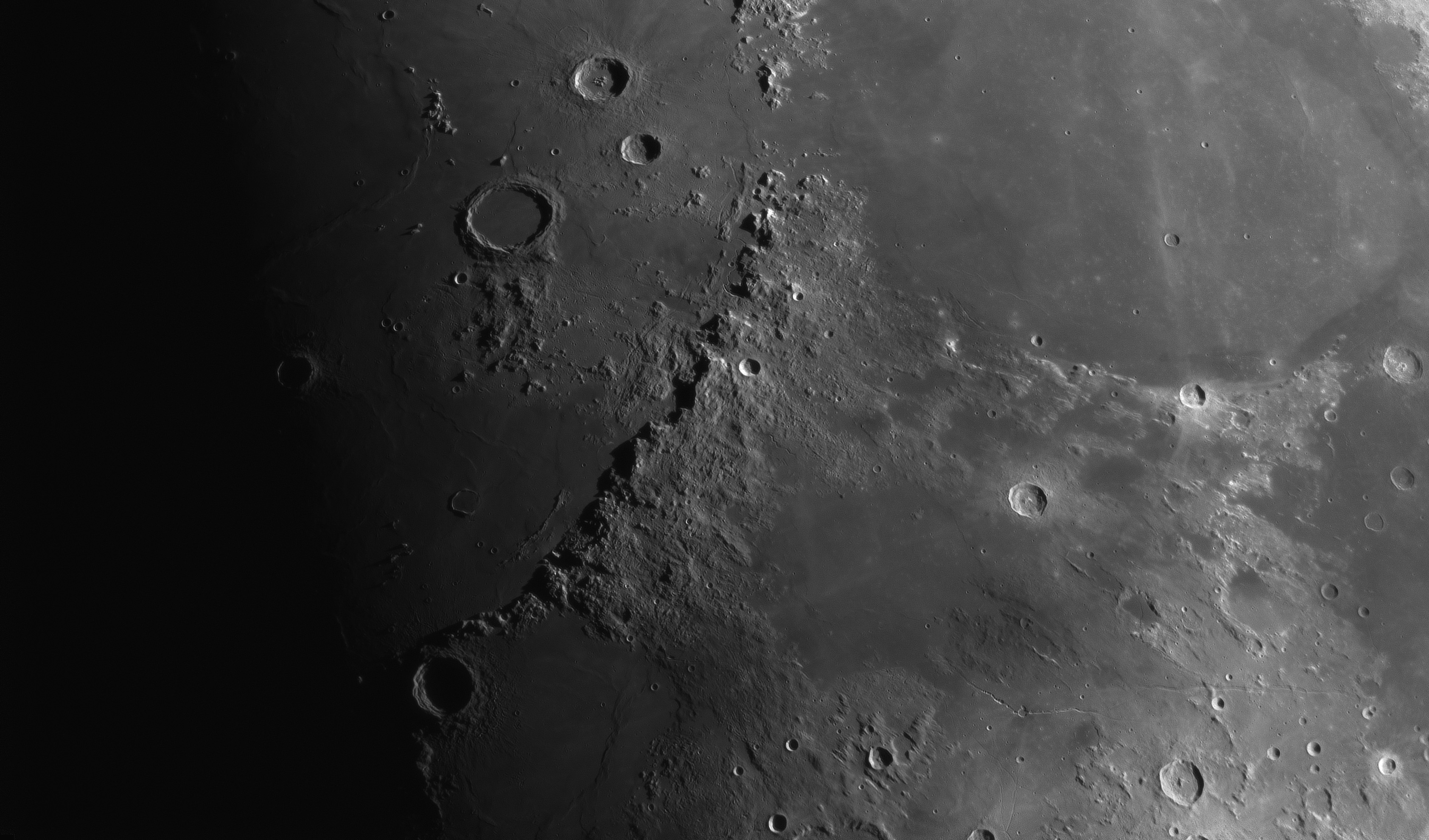 Moon_213304_crop unten.jpg