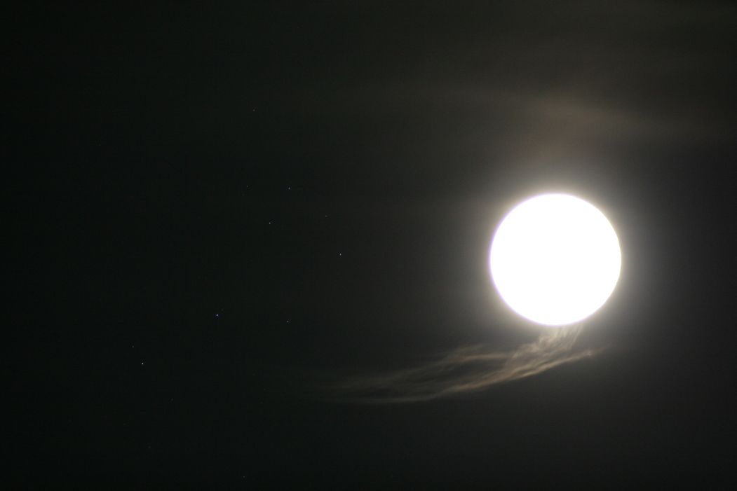 Moon_Plejaden_13_11_2008_19_20_MEZ_2.jpg