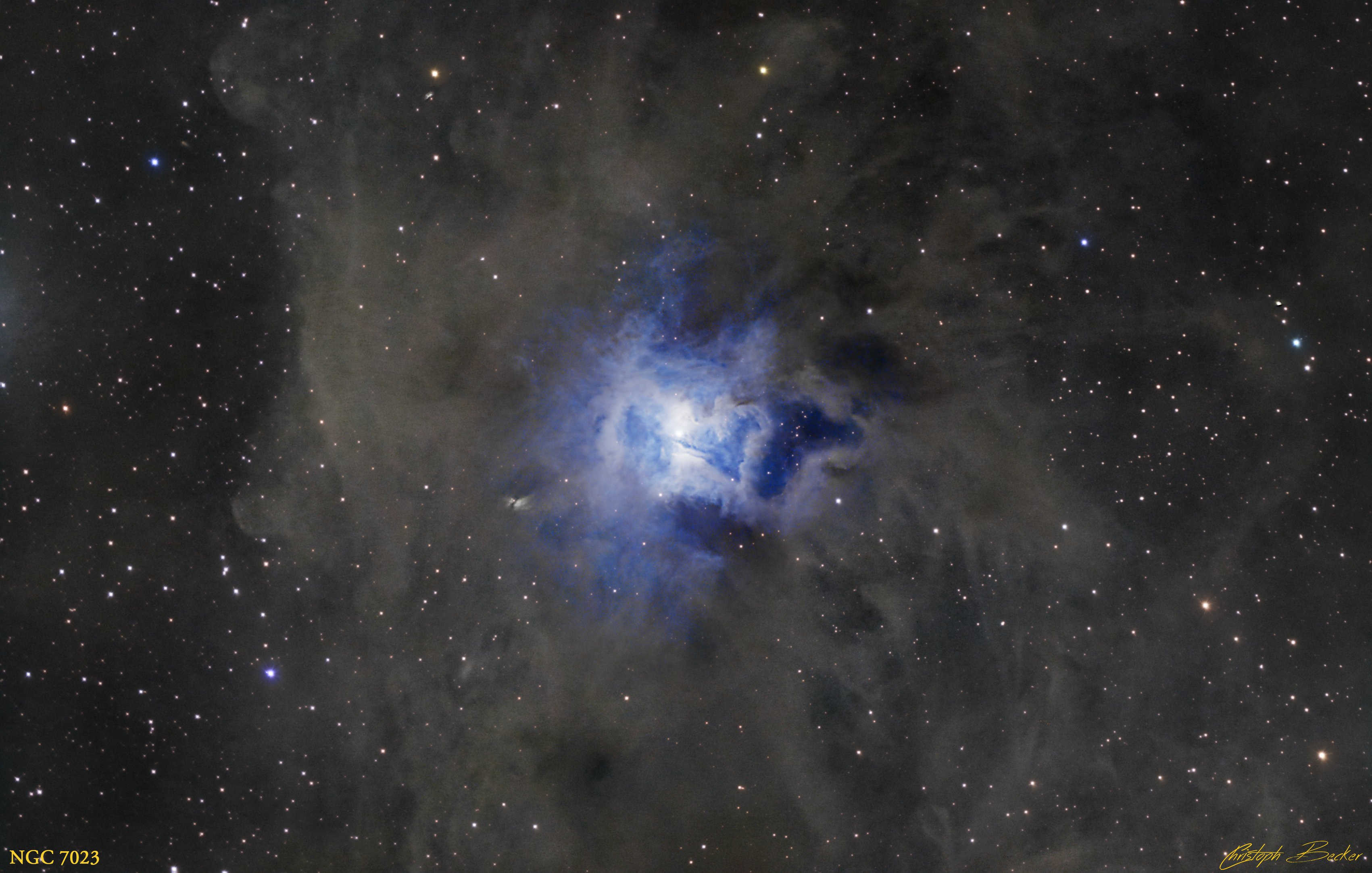 NGC7023_35h_4200x30s_ISO_500_Antlia_SQM_18.8_Bortle_8 Kopie.jpg