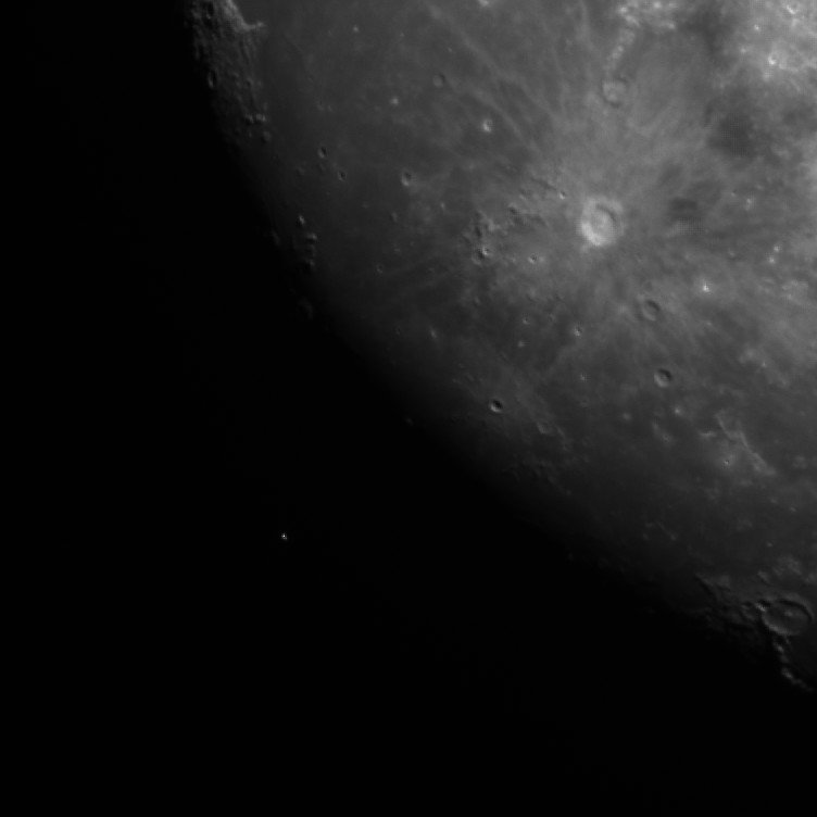 Regulus + Mond