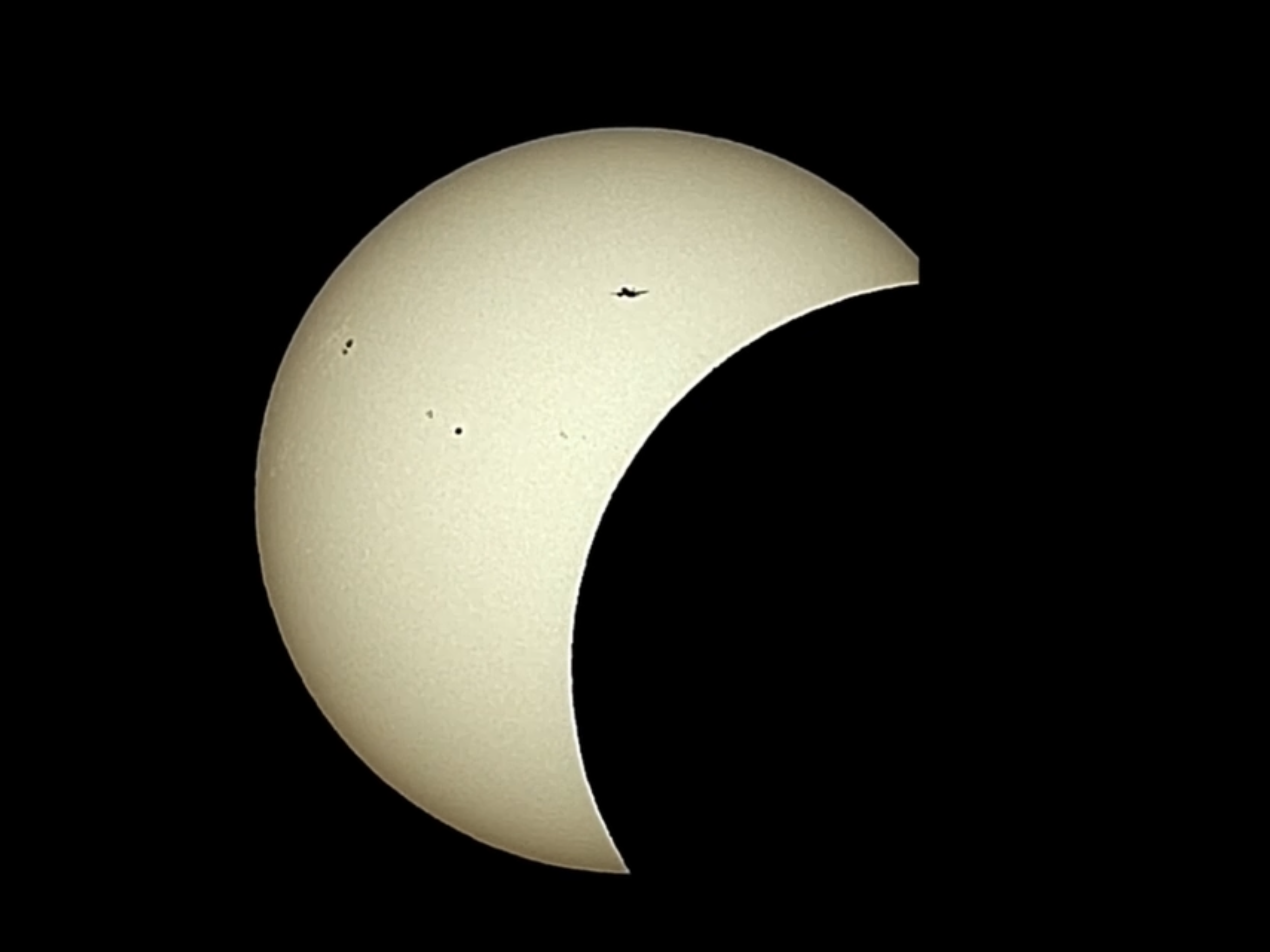 Sonnenfinsternis mit Flugzeugtransit