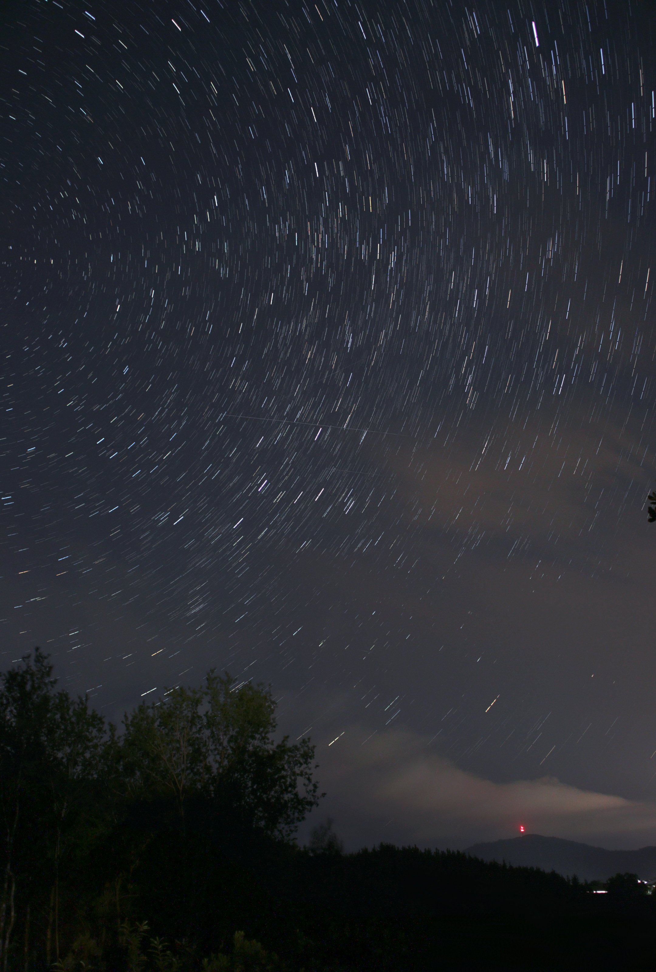 Startrails über dem Baskenland