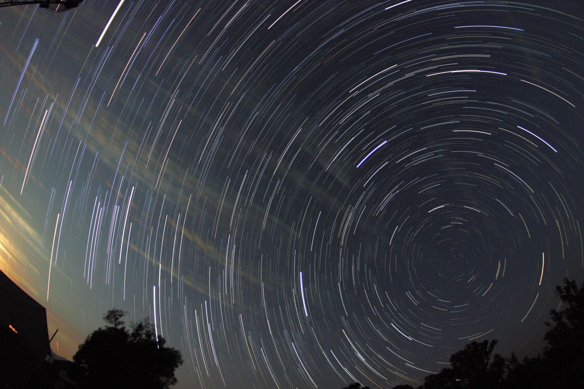 Südlicher Sternhimmel im Mondlicht
