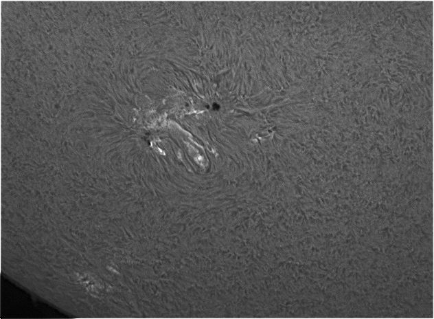 sun0006-14-33-28_bw_a.jpg