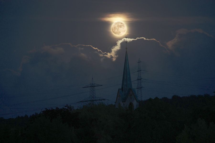 Vollmond Anfang Mai in Ubbedissen/Bielefeld